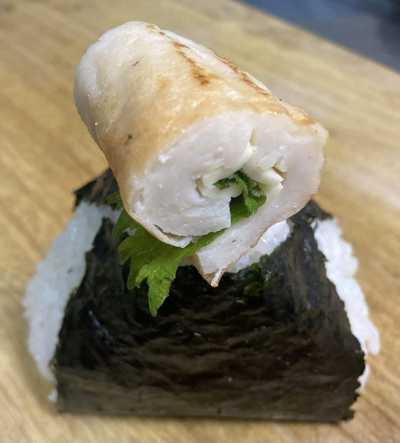 プロテインちくわ➕(プラス)のおにぎり｜onigiri 研究室