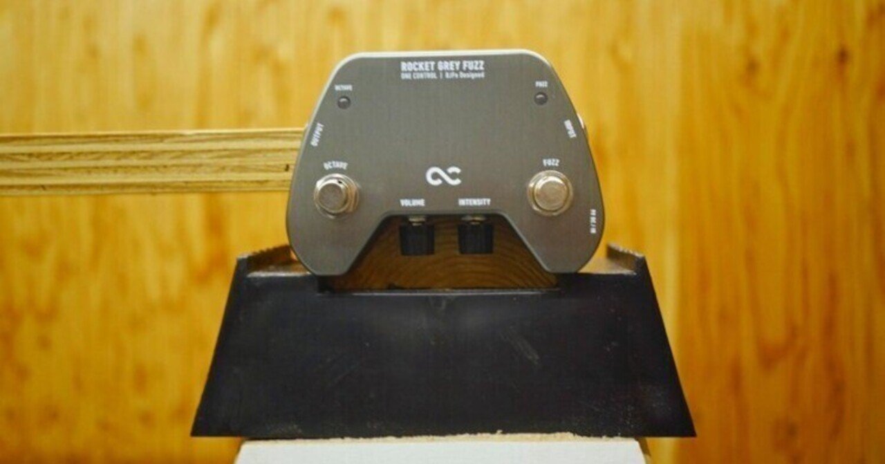 これが新時代のオクターブファズ！One Control Rocket Grey Fuzz、坂本