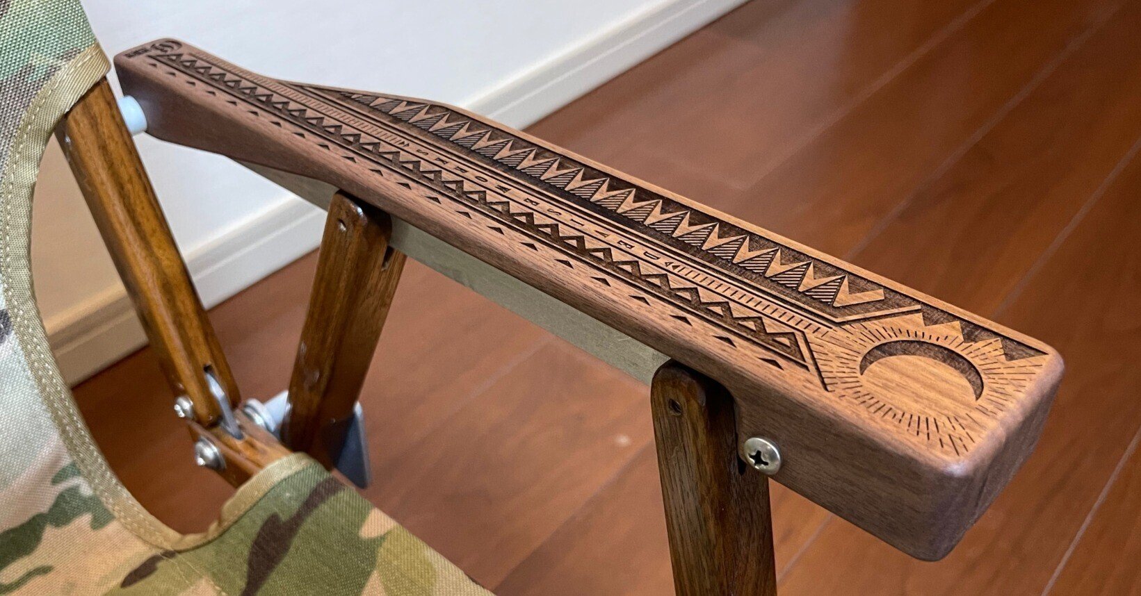 カーミットチェアをよりワイルドにカスタマイズ!DEVISE WORKS X カーミットチェアをよりワイルドにカスタマイズ!DEVISE WORKS X