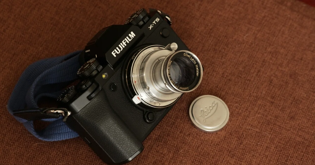 とても古いライカのレンズ Summar 50mm f2をX-T5に装着してみた｜飯田有抄