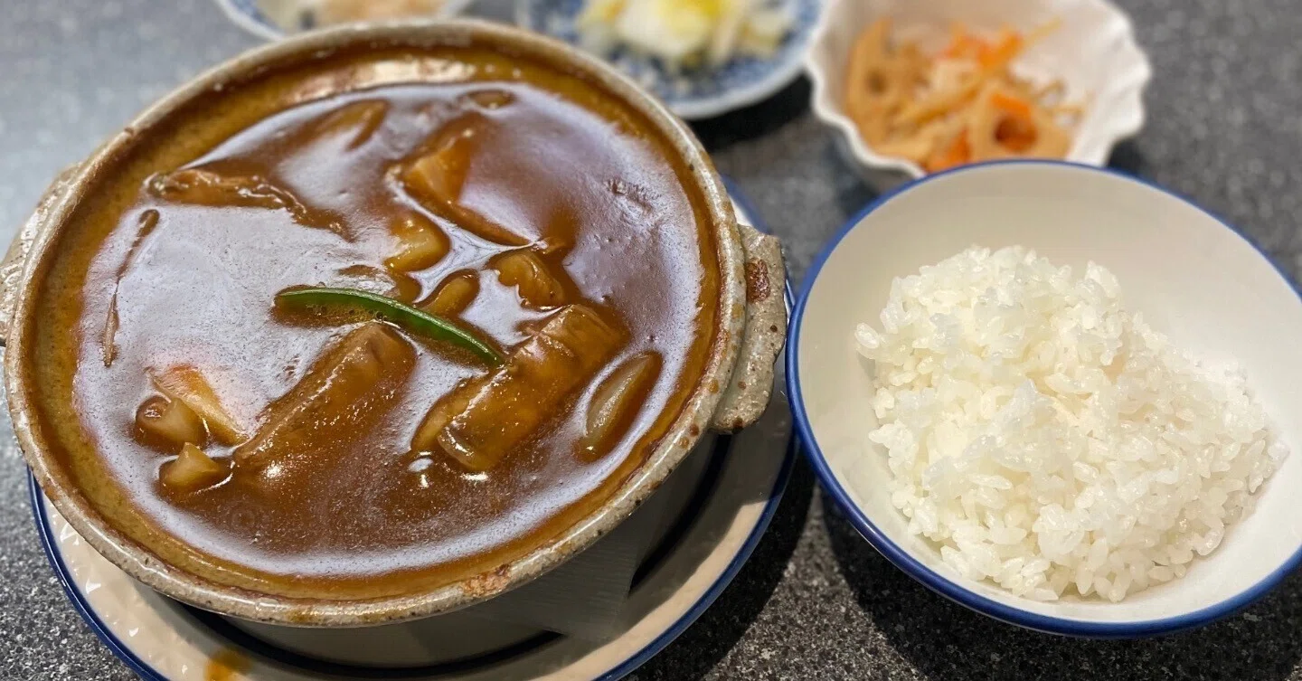 銀 之 塔