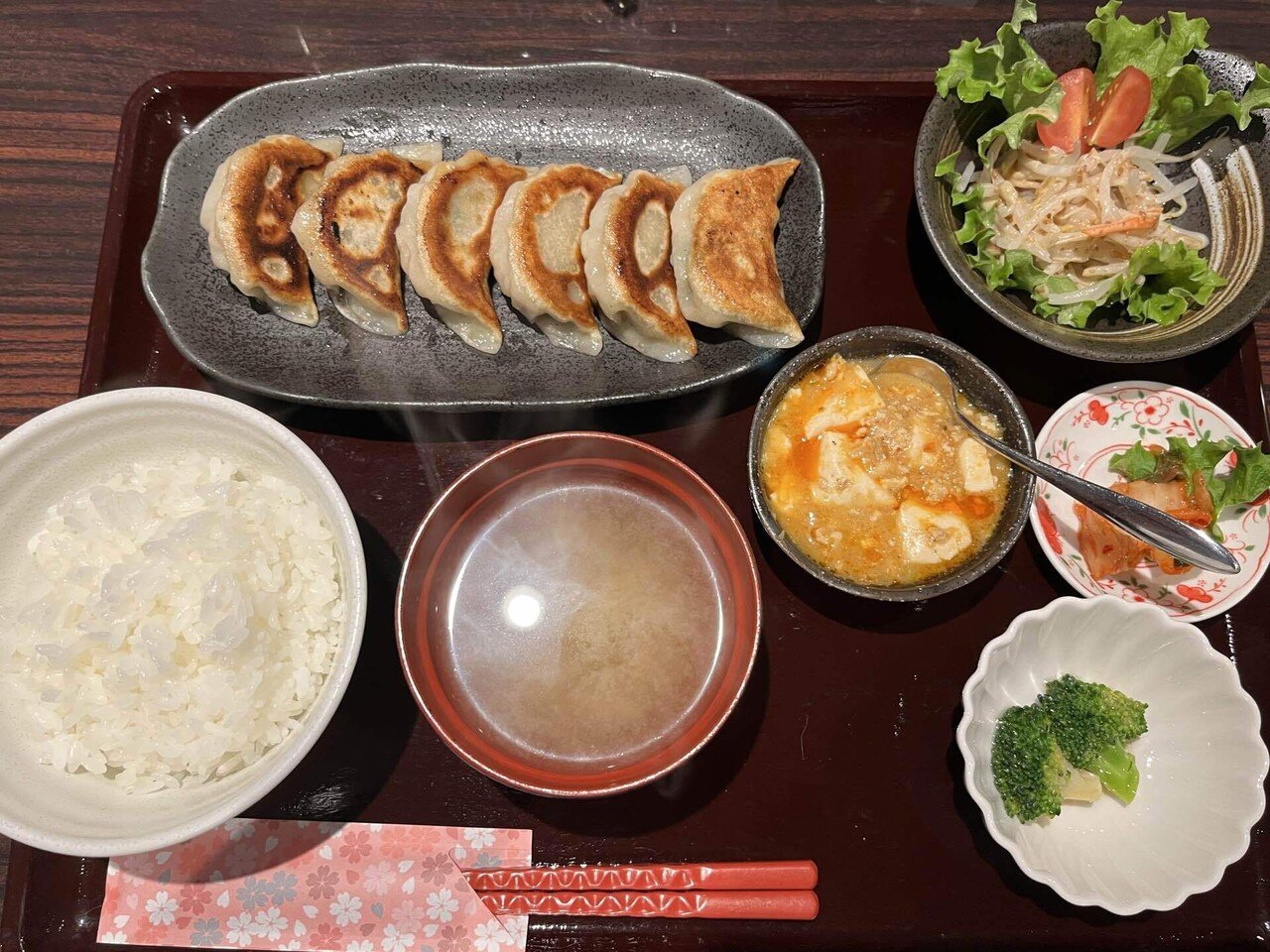 道産食材を研究し尽くしたご主人の作る餃子。北海道の旅⑧