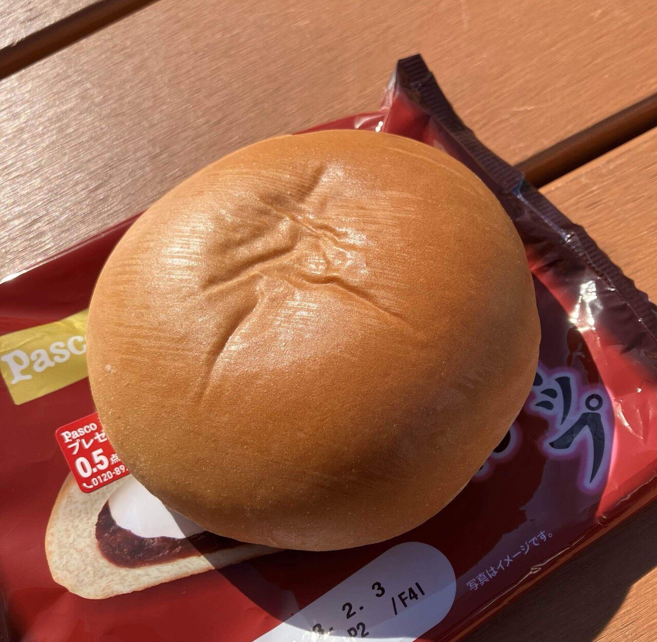 中身たっぷり四角いパンつぶあん＆ホイップ＜山崎製パン