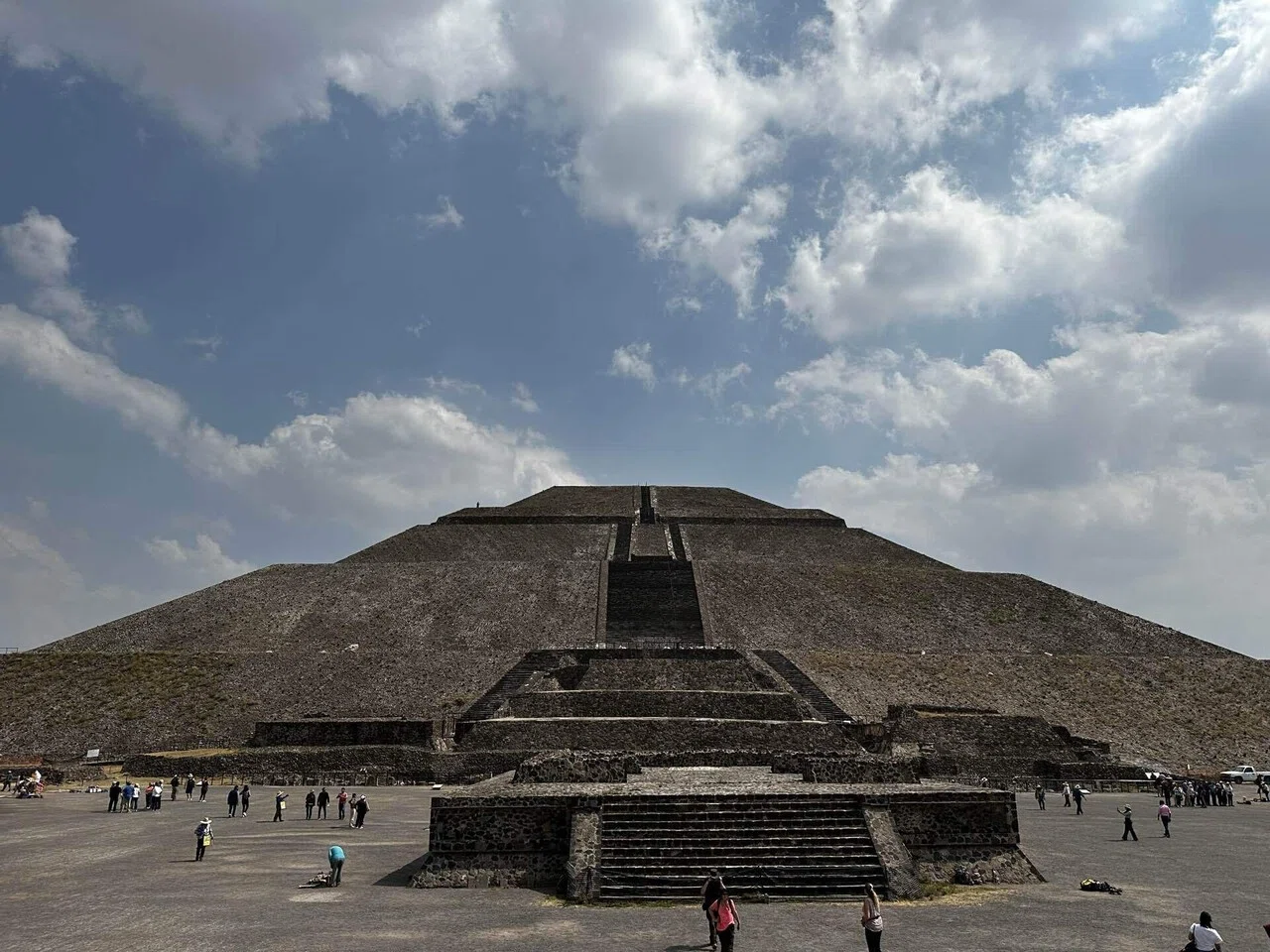 メキシコ3日目🇲🇽 太陽のピラミッドを見に行く。｜naho【いのちだいじ