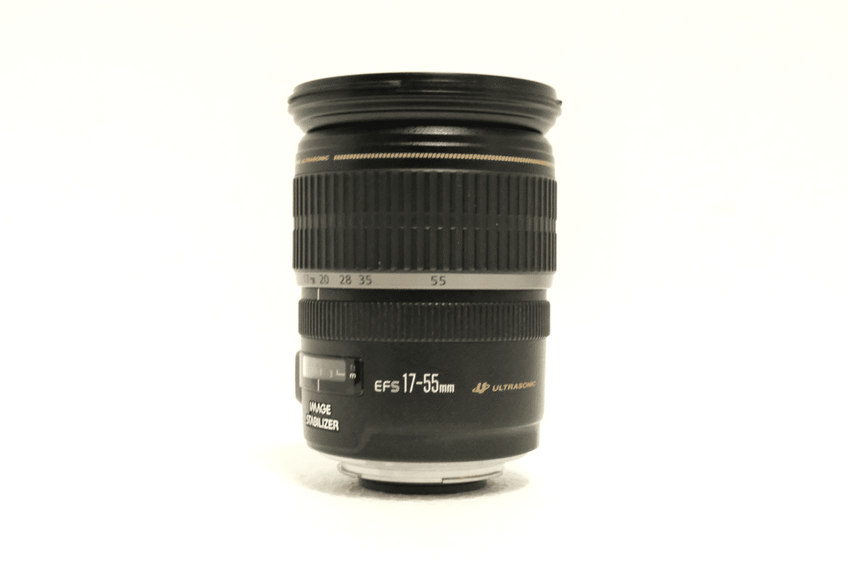 17-55mmF2.8から18-135mmへ。あえてEFレンズを買い替え|会場 17-55mmF2.8から18-135mmへ。あえてEFレンズを買い替え|会場