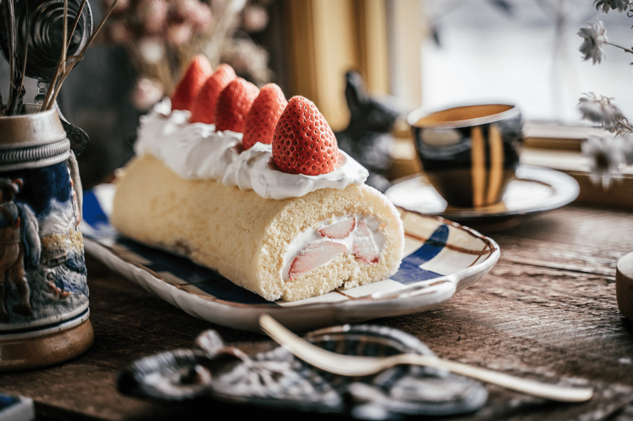 いちごのロールケーキ