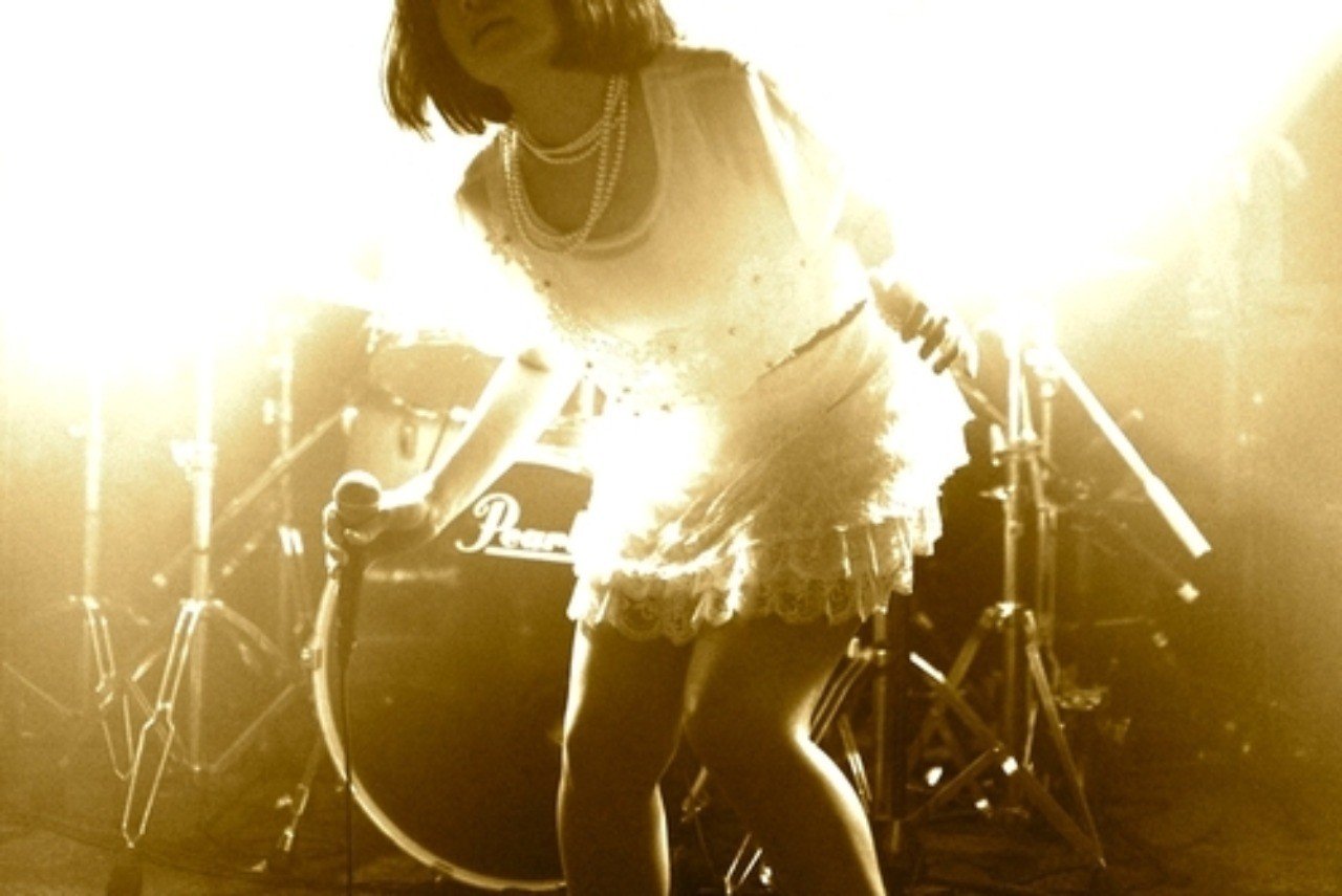 ロック好きの私が ヘドバンしすぎて網膜剥離になった話 Fujima Note ロック好きの私が ヘドバンしすぎて網膜剥離になった話 Fujima Note