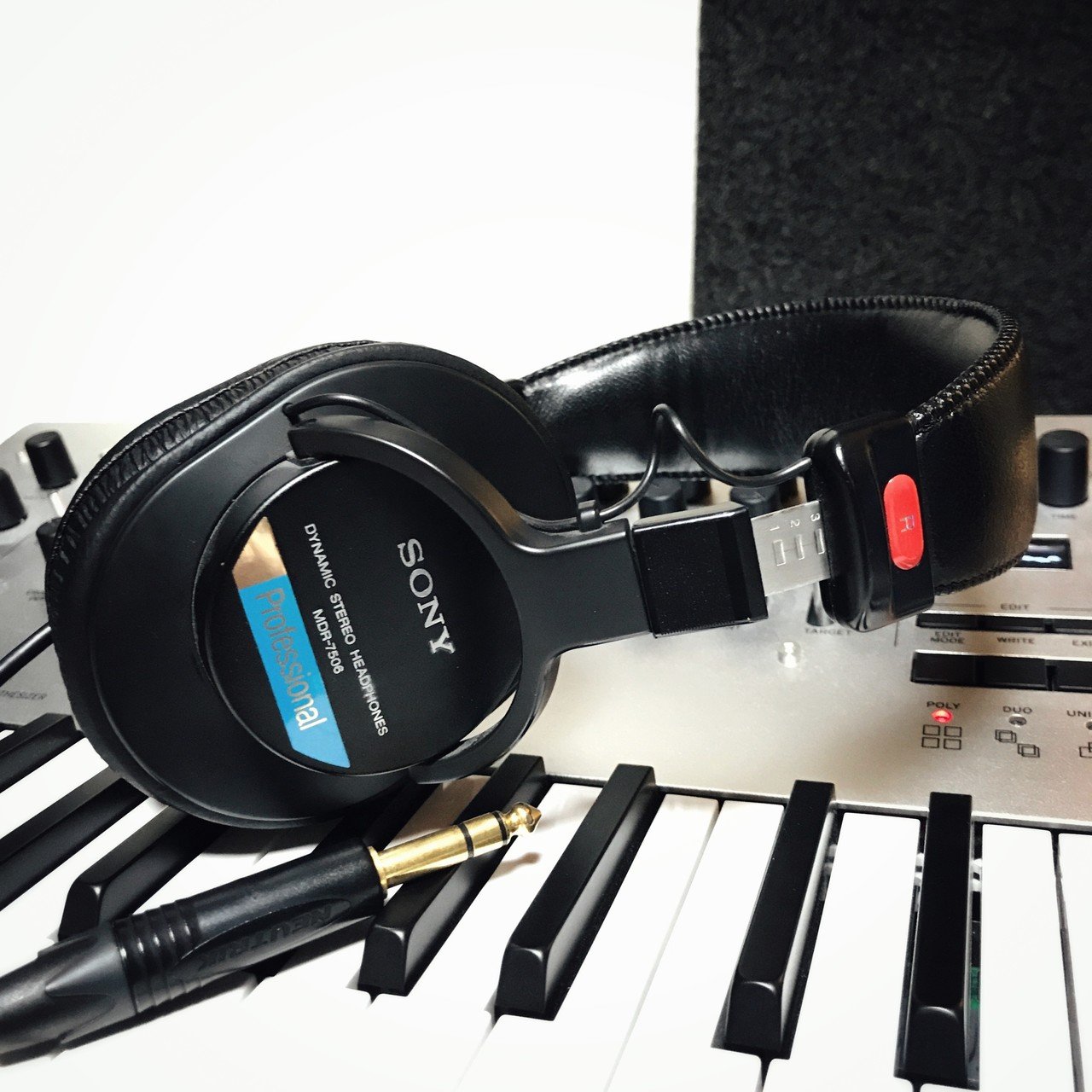 SONY MDR-7506(Modified)|Genki Mishima SONY MDR-7506(Modified)|Genki Mishima