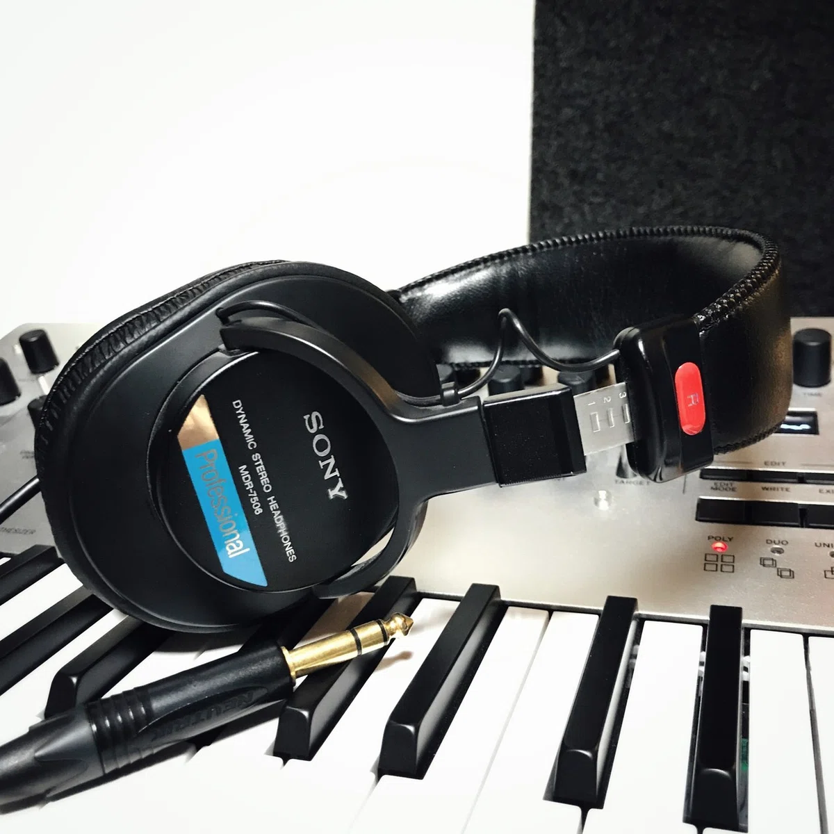SONY MDR-7506（Modified）｜Genki Mishima