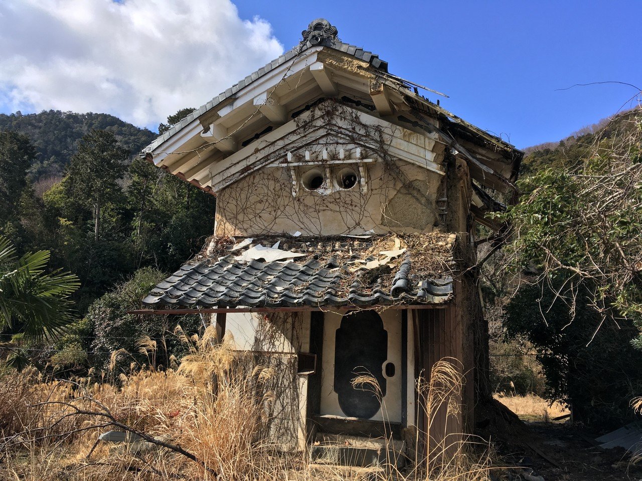 妙見山ふもと 蔵のある家 廃墟まとめnote ボブ Note 妙見山ふもと 蔵のある家 廃墟まとめnote ボブ Note