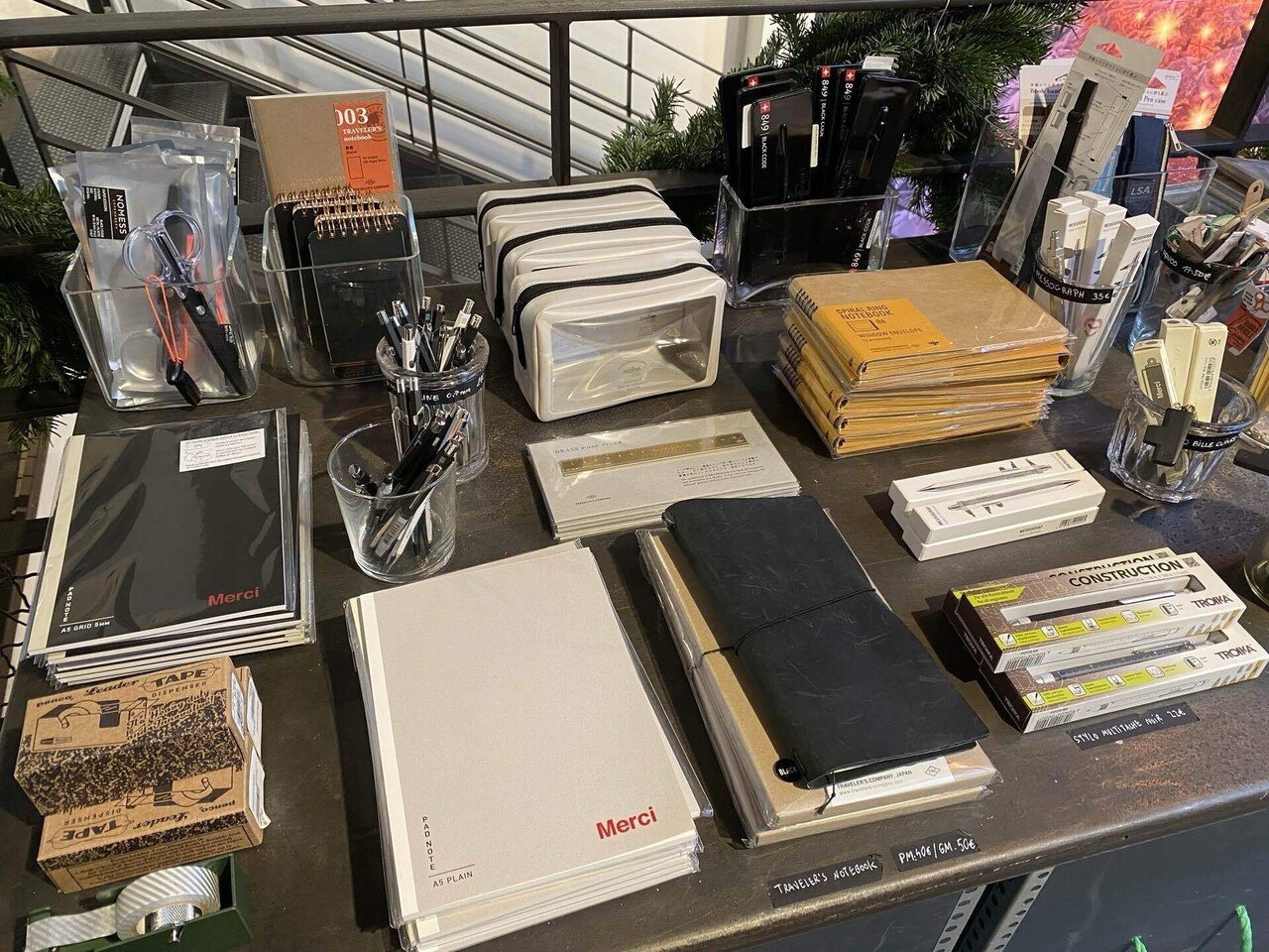 パリ】マレ地区おしゃれかわいいセレクトショップ「メルシー」で