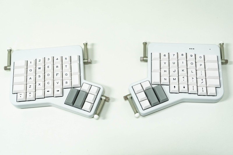 自作キーボードのハードルが高そうなので「ErgoDox EZ」を買ってみた 