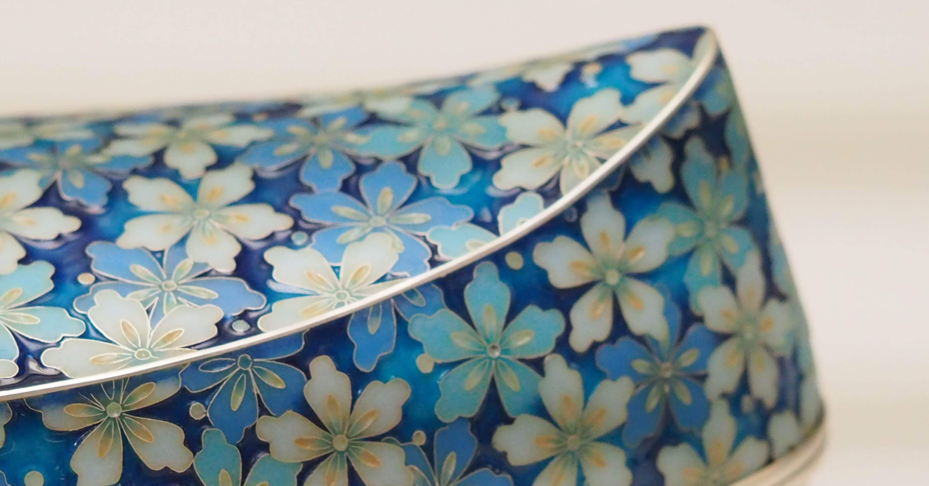 第69回日本伝統工芸展』と梅一輪｜広島県立美術館+｜星の汀 / ほしのみぎわ