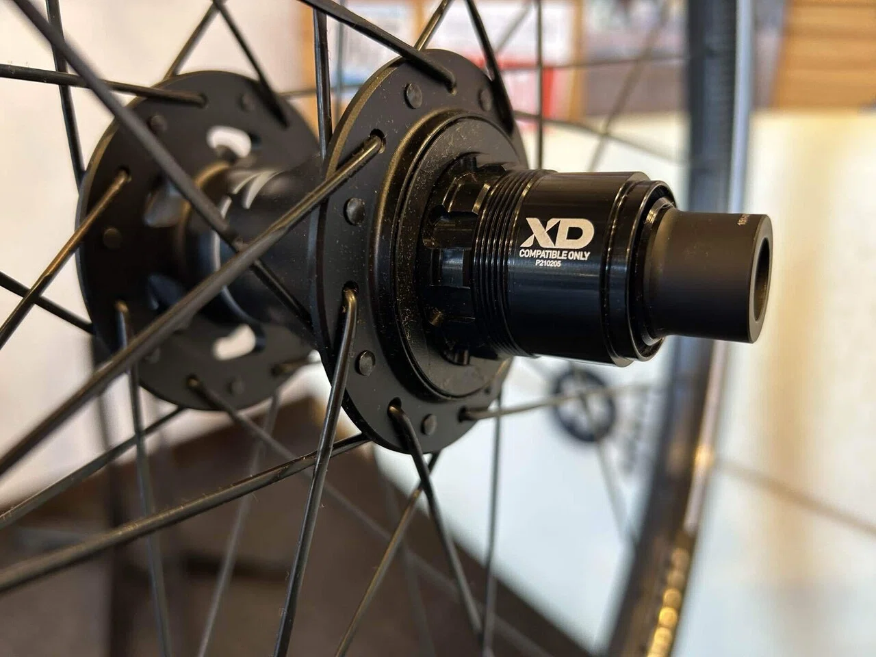 特価品情報】ZIPP ZERO MOTOカーボンホイール｜BIKE SHOP FORZA の