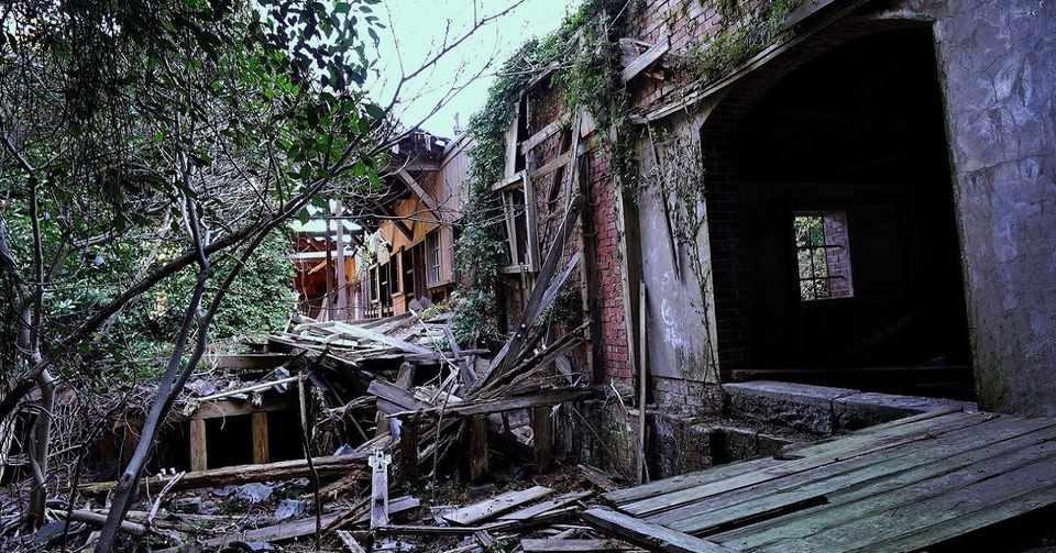 要塞の壁片 沁 Note