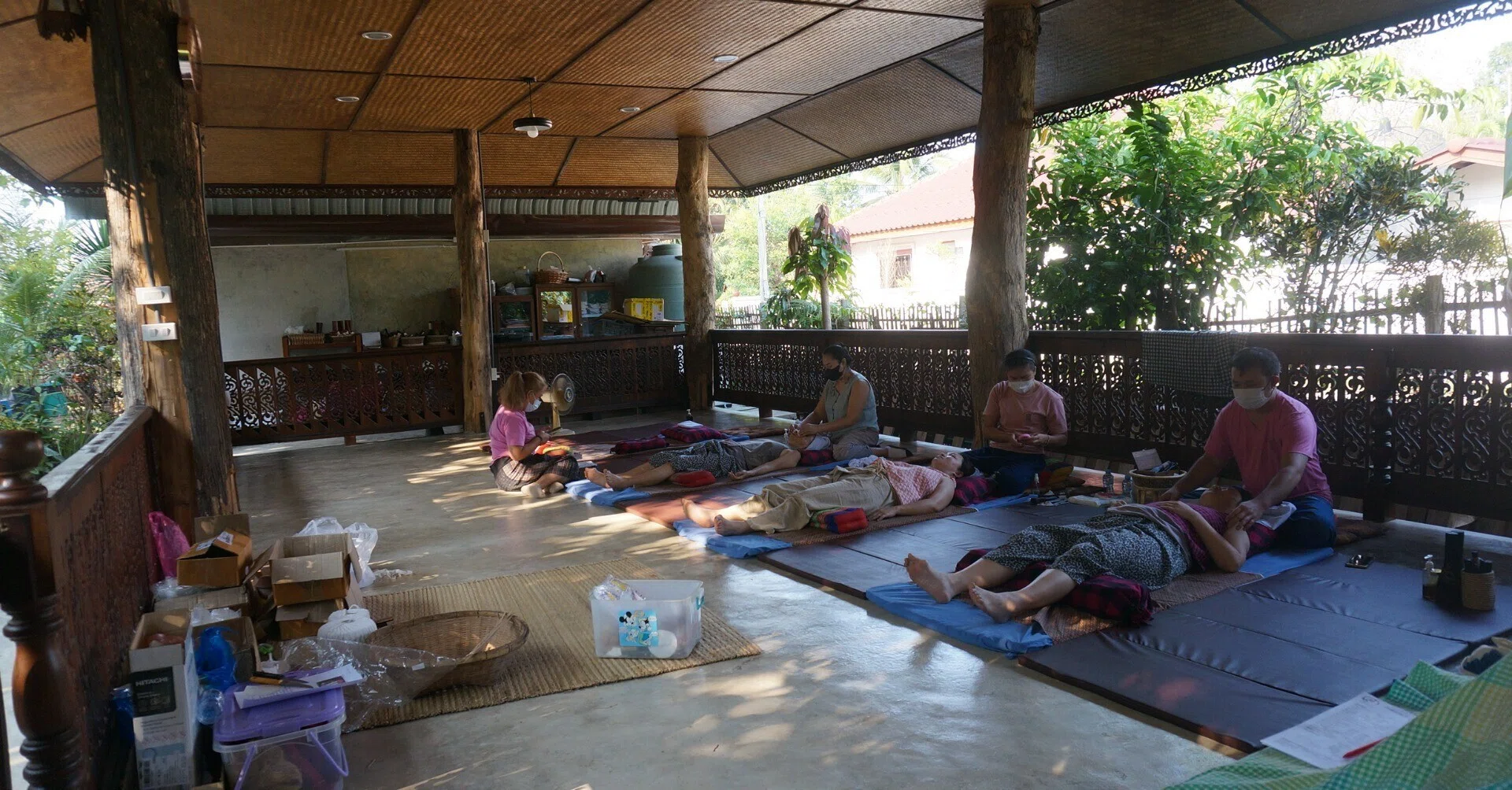 タイ式子宮マッサージと木槌セラピーを体験してきました｜民族植物と食