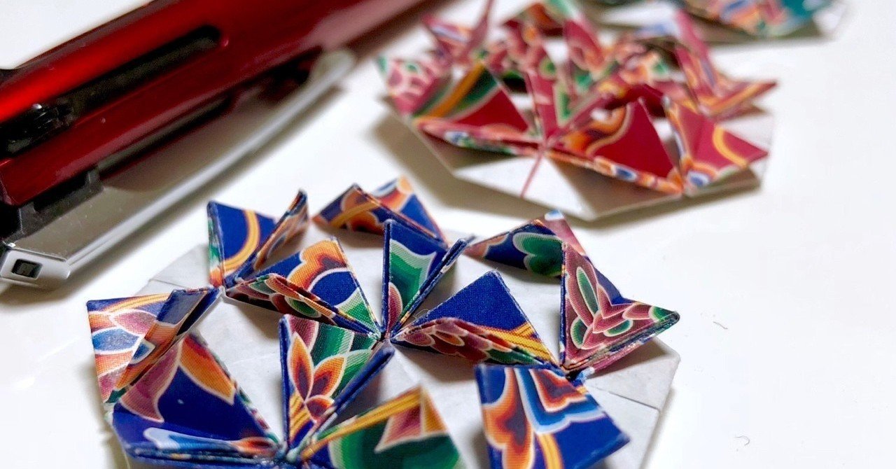 平等院鳳凰堂の折り紙で あじさい折り 蝶の群れ を作りました まさにぃ Note