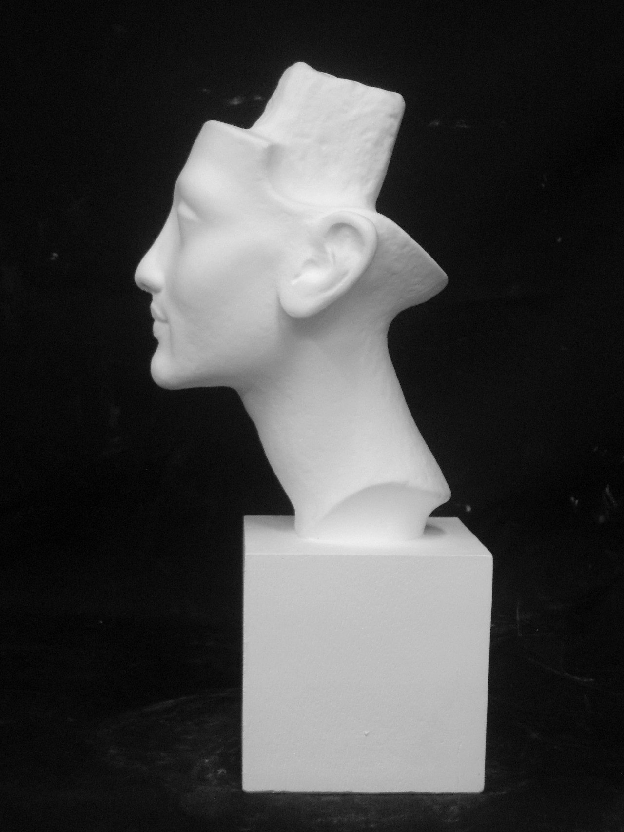 S-224 エジプト王妃首像｜石膏像ドットコム（脇本）