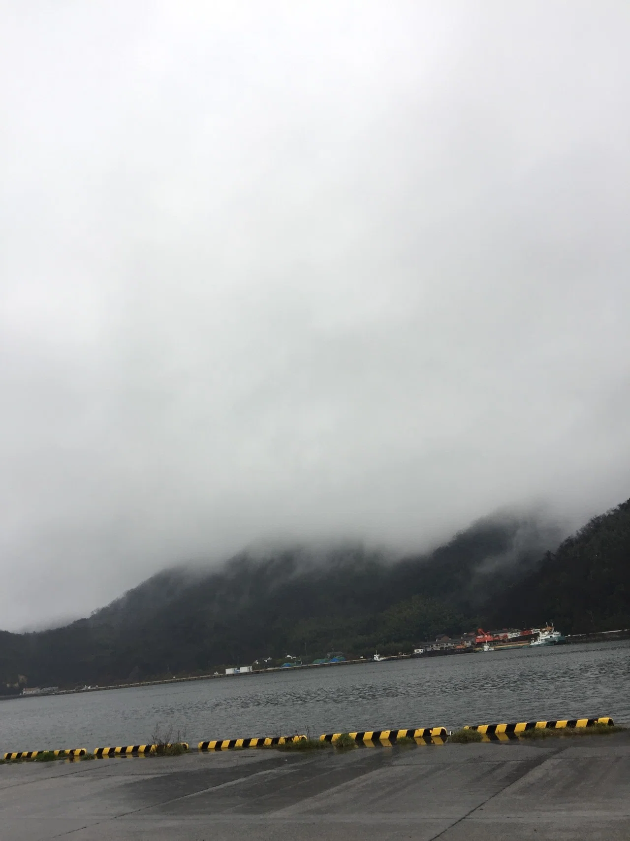 霧が立ち込める境港 けん坊753 Note