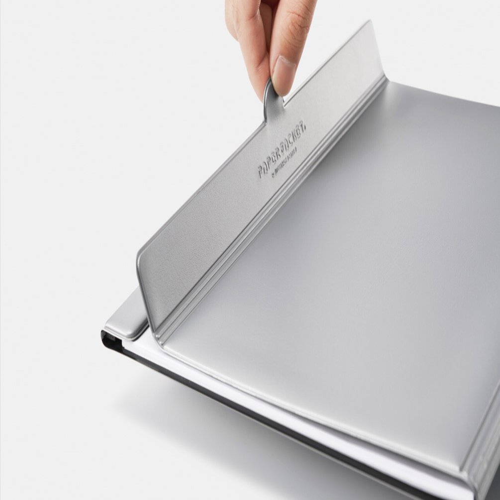 A4コピー用紙文具界に激震再び 「PAPER JACKET flex」が開く A4の