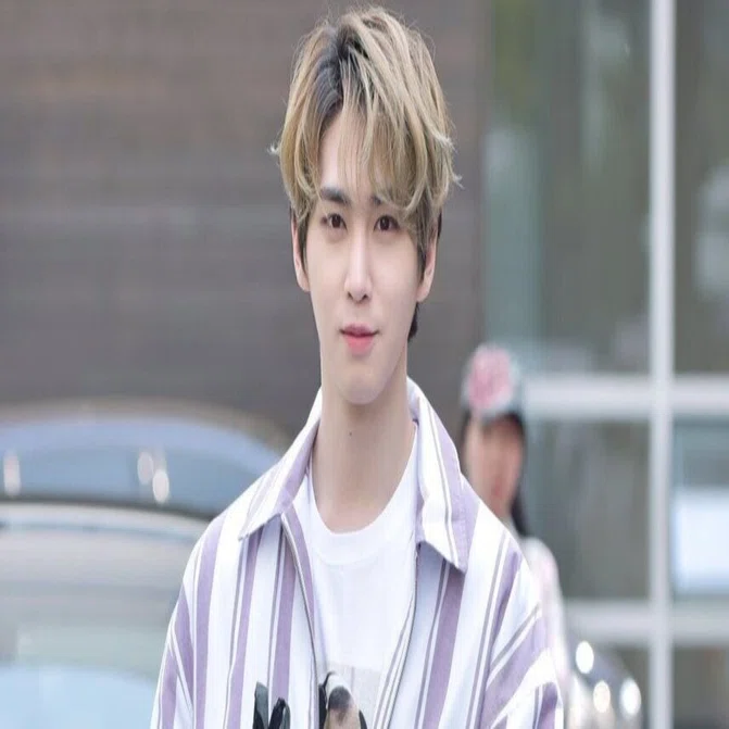 PENTAGON 3期ファンクラブ シノン3点セット 転け