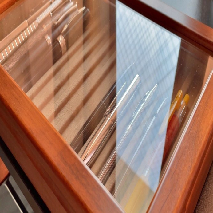 万年筆入れを書いました｜雨宮良保（ぱやのしん）