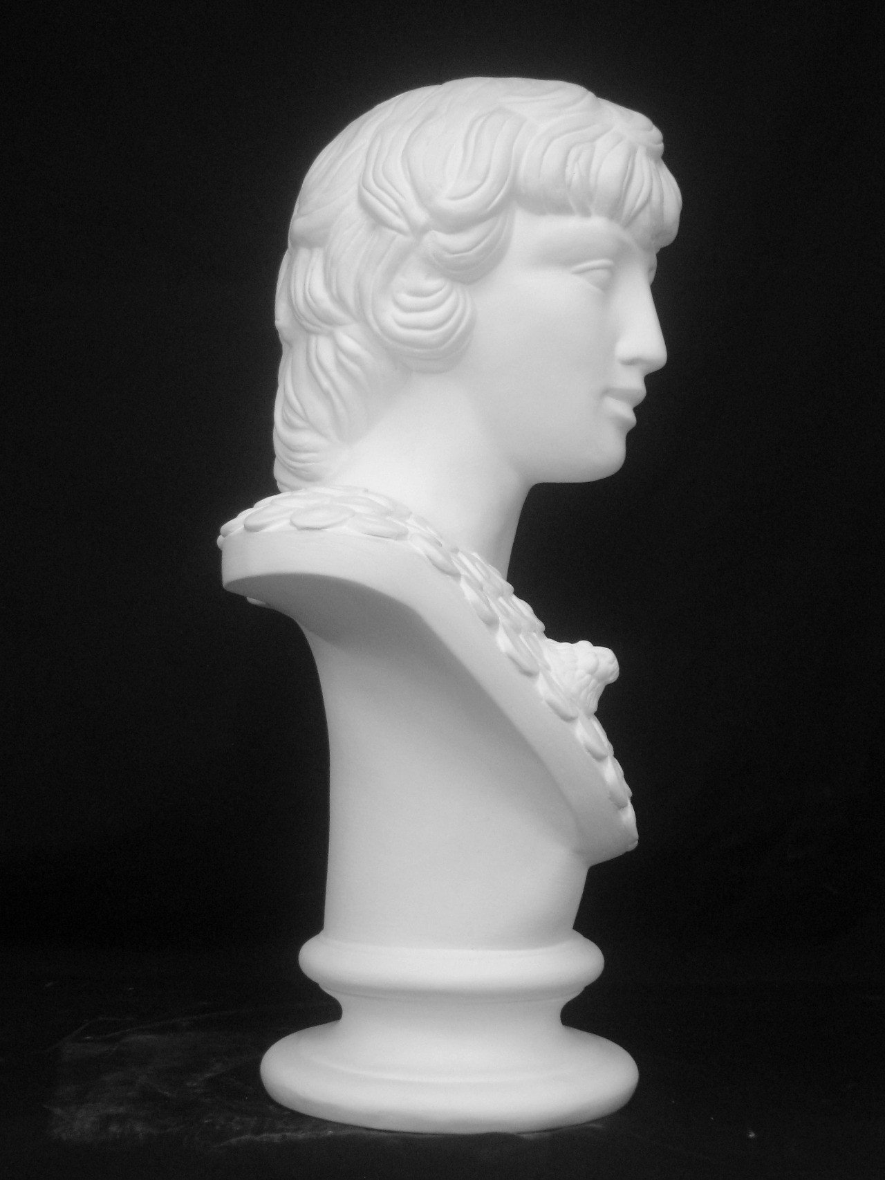 K-142 黄金をまとう少年胸像｜石膏像ドットコム（脇本）