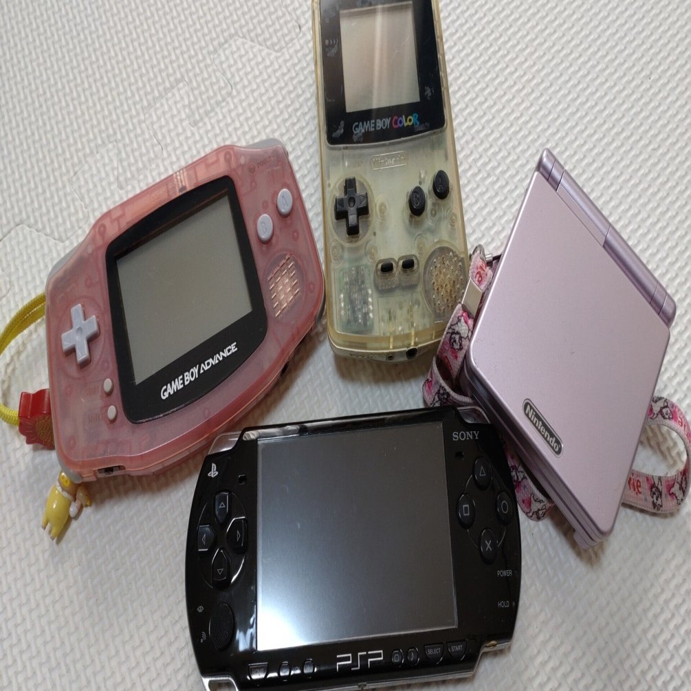 古いゲーム機本体とソフト 古いゲーム機本体とソフト