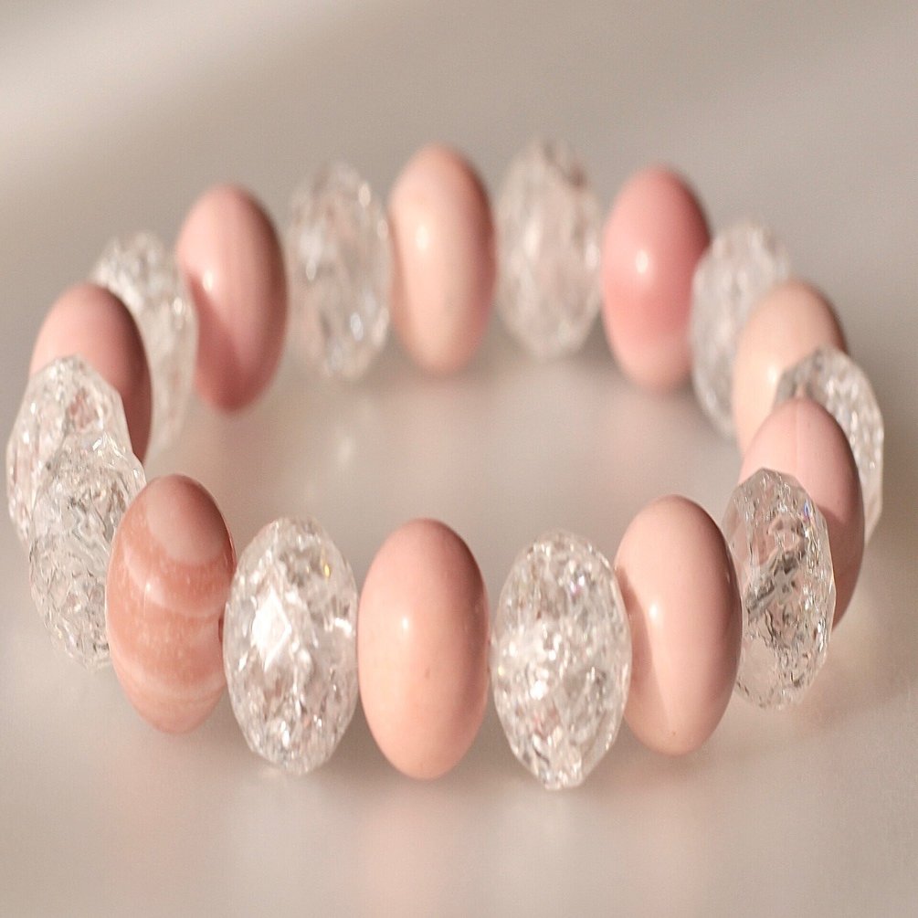 意志を貫く】ピンクオパライズド・タフと爆裂水晶の天然石ブレスレット