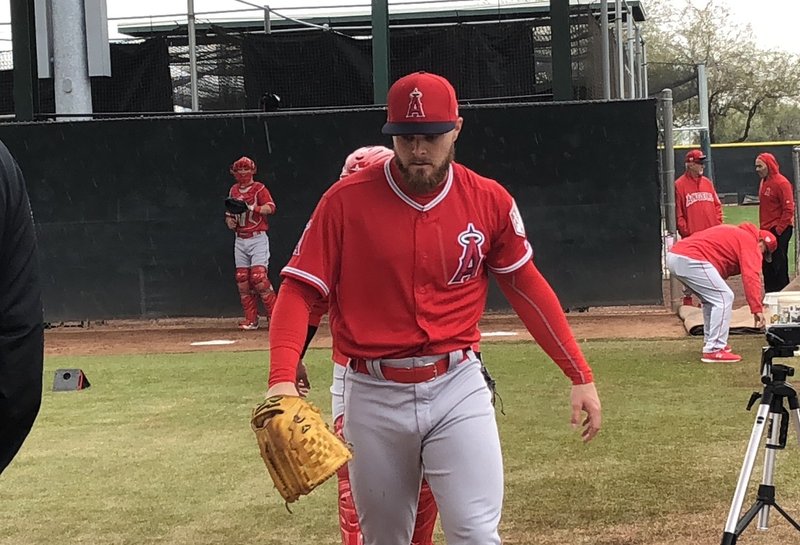 大谷翔平に続くか エンゼルス同僚が二刀流に挑戦 春季キャンプ速報 ジェフ フレッチャー エンゼルス番記者 Note