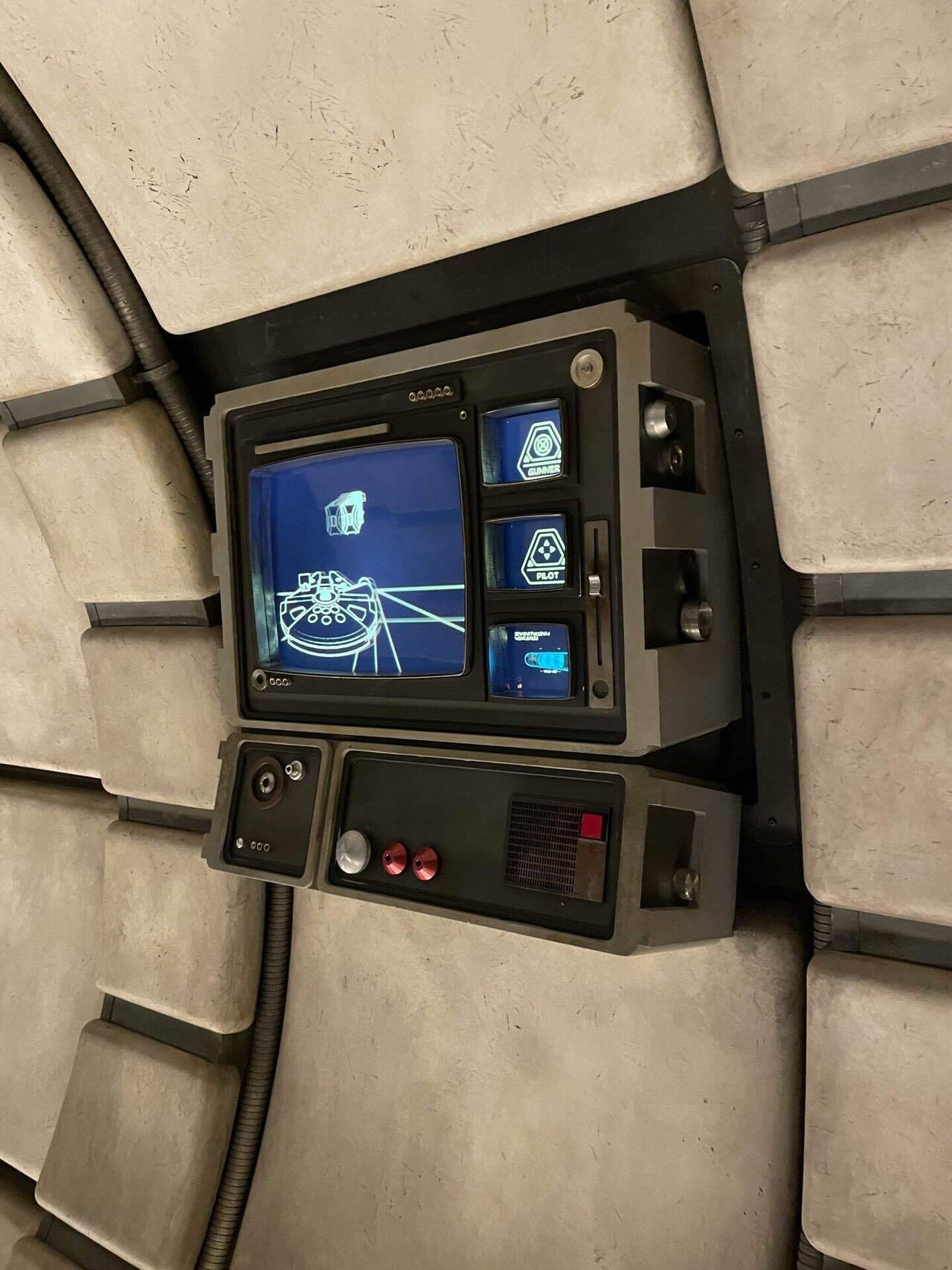 ディズニー　カルフォルニアアドベンチャー　時計 アナハイムでひとりディズニーしました②｜chi宙