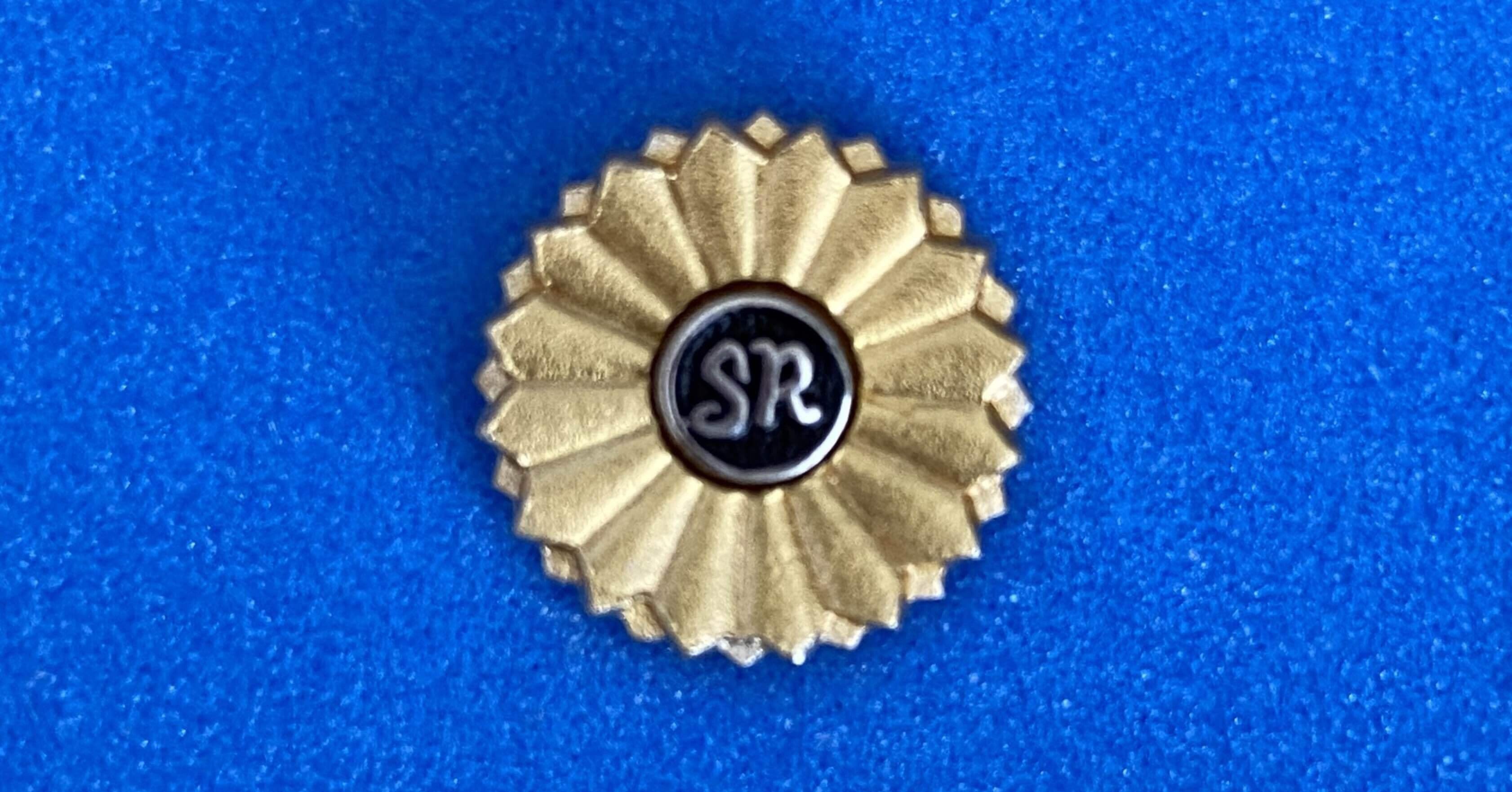 社労士バッジ（徽章）を初めて着けた話｜鶴木貞男＠コンサポ登山社労士