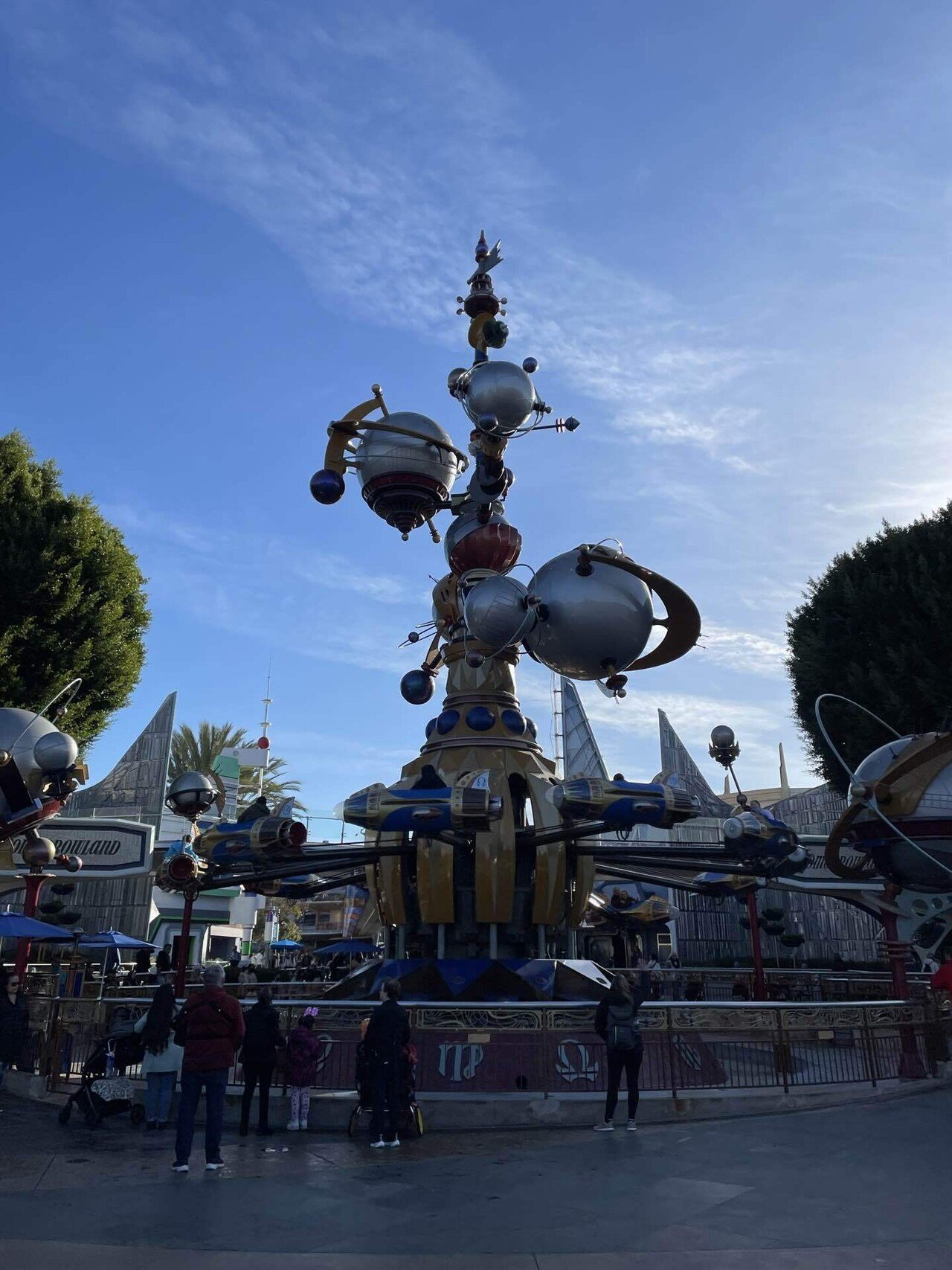 ディズニー　カルフォルニアアドベンチャー　時計 ディズニー カルフォルニアアドベンチャー 時計