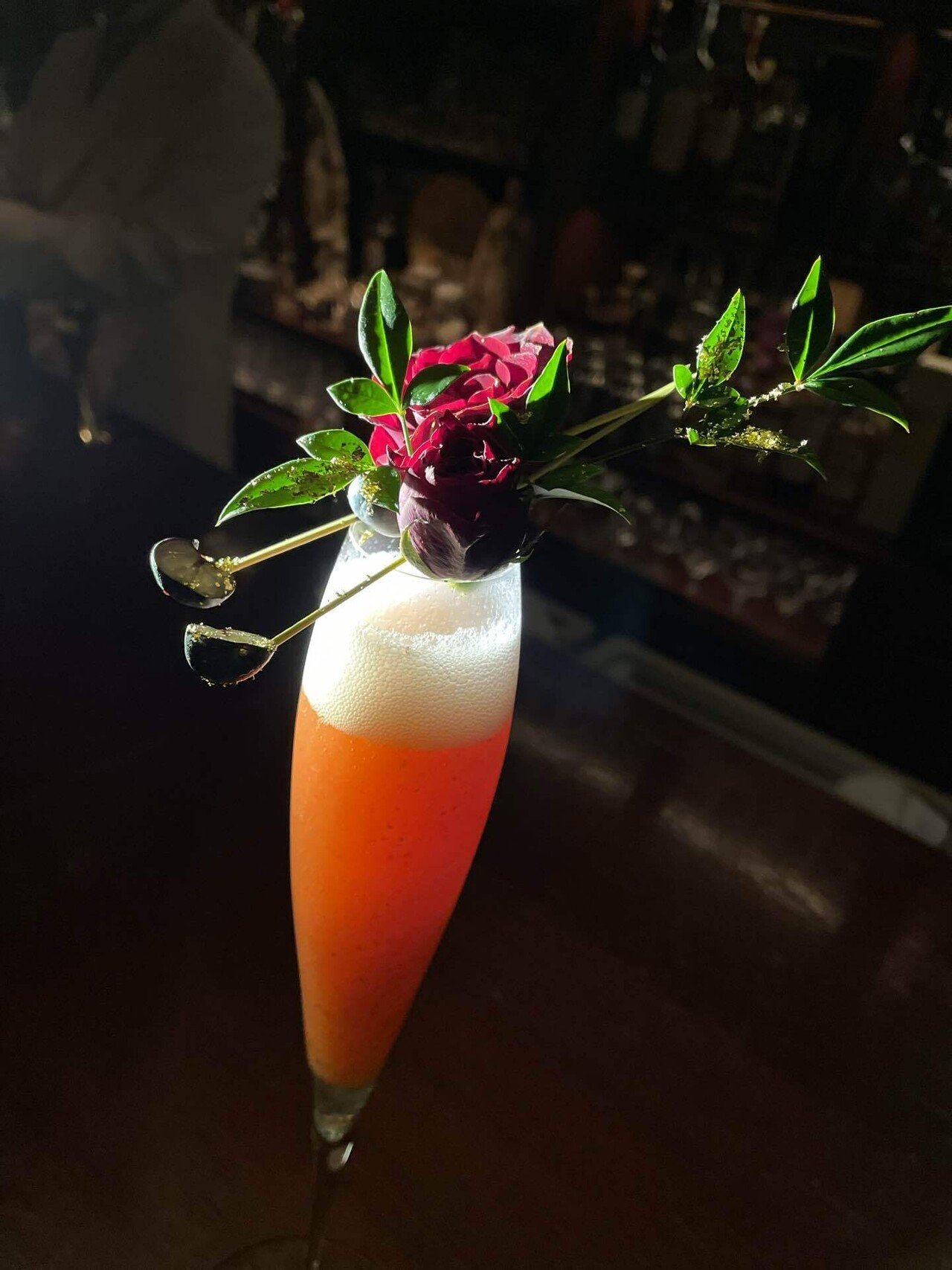 ドリンク1杯3000円！？麻布の高級バーに行って見えた【集客のヒミツ